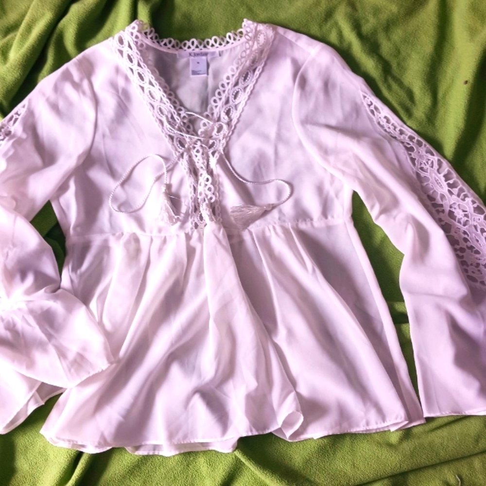 Long sleeve boho V-neck blouse